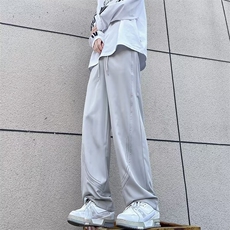 灰色
