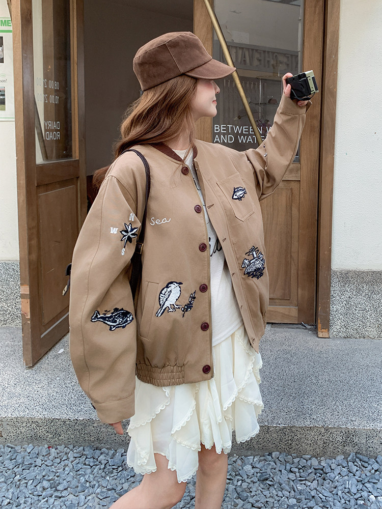 高级小众复古美式咖色棒球服外套女春秋2025年超火好看短夹克上衣,女装派克服,2D034