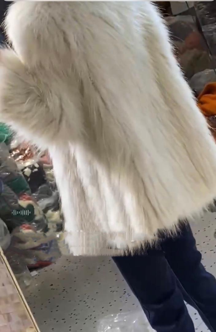 洋气款仙气飘飘有里布长款白貉编织皮草外套,女装皮草,L·H·X