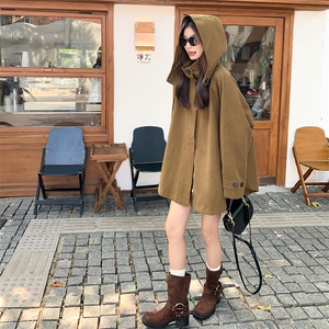 独特超好看斗篷风衣女2025春秋新款宽松休闲连帽工装外套流行爆款图片