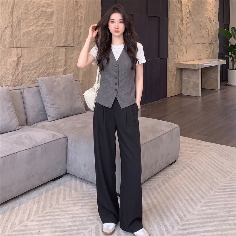 高级感休闲运动套装女春秋圆领马甲上衣内搭白色T恤阔腿裤三件套,女装套装/套裙,江南