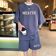 深灰色