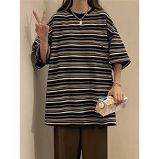 黑灰色