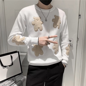 网红个性针织衫男潮牌圆领贴熊套头毛衣春秋冬季新款打底衫 S422图片