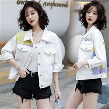 美式中袖爆款牛仔外套女2025春秋季新款韩版简约宽松时尚夹克上衣，女装牛仔外套，纯色衣恋