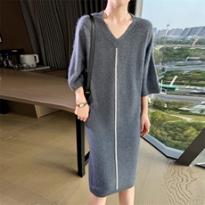 2025秋冬百搭时尚简约v领长袖抽条针织衫，女装针织衫/毛衣，冬贝尔貂绒