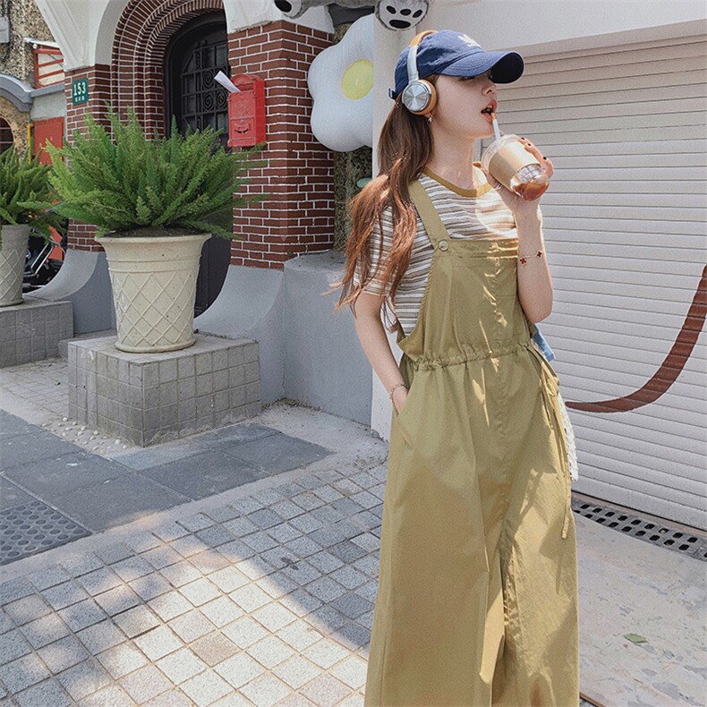卡其色背带裙条纹T恤两件套女2023夏新款韩版小个子炸街时尚套装,女装套装/套裙,2C037