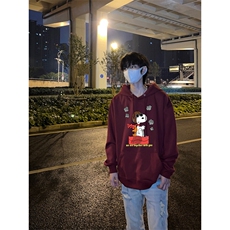 酒红色