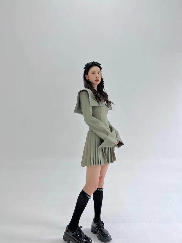 莫兰迪绿钻扣大翻领西装套装，女装西装，HE