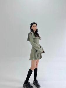 莫兰迪绿钻扣大翻领西装套装图片