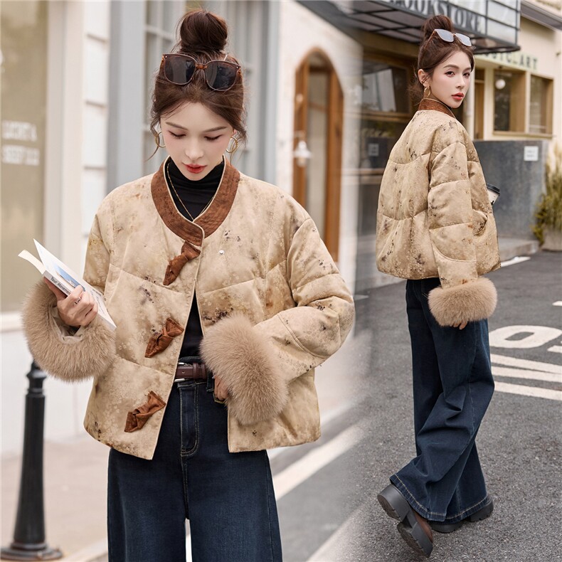 新中式国风羽绒服女2025冬季新款巨好看的高端短款狐狸毛保暖外套,女装羽绒服,依如秀(原杭风阁)
