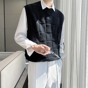 2025秋 立体格纹V领背心设计感坎肩毛线衫马甲外穿M44/P40特图片
