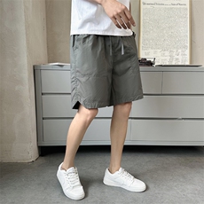 灰绿色