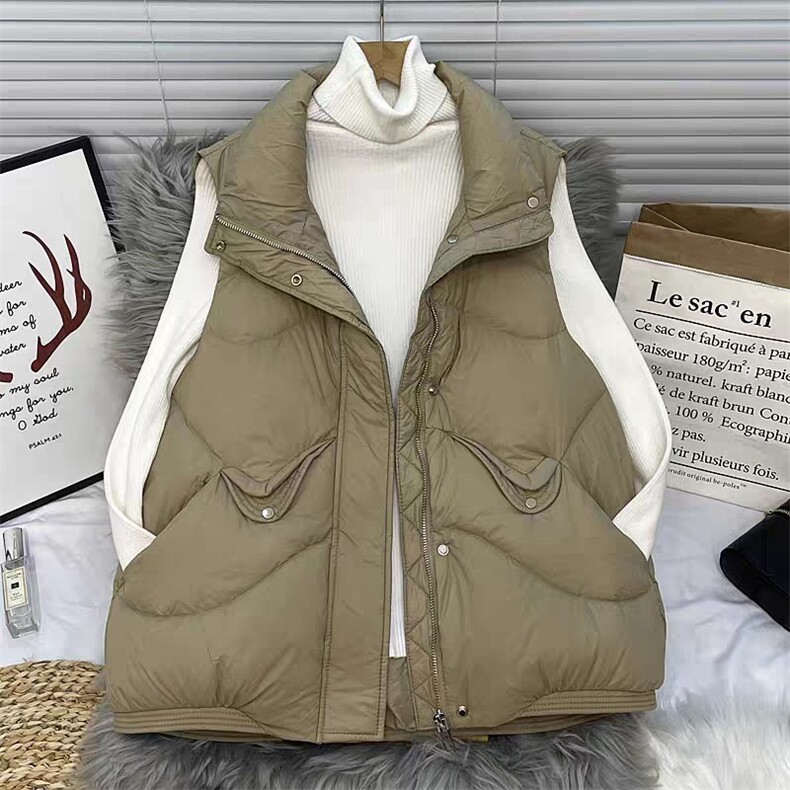 2024年冬季新款保暖90白鸭绒铆钉扣时尚潮流中性风羽绒马甲，女装马甲，牛米欧羽绒服工厂店