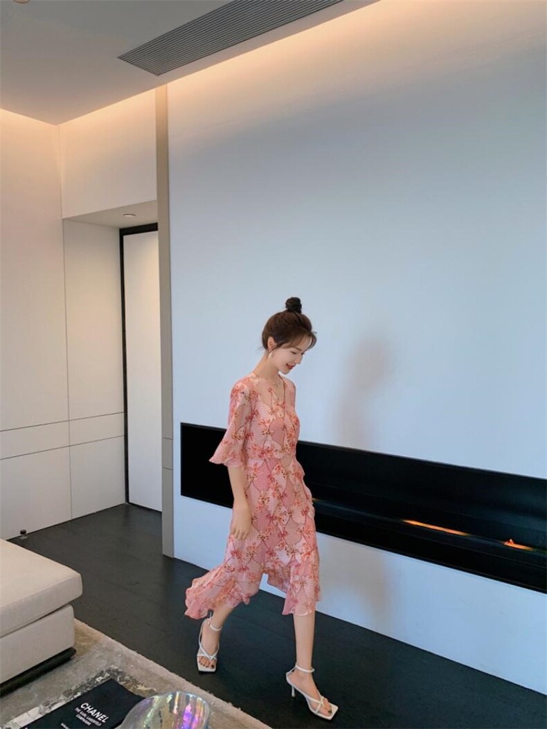 现货夏季新款连衣裙，女装连衣裙，早颜