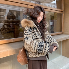 新标90绒，配大真毛领现货费尔岛羽绒外套8116P295K448，女装羽绒服，2C217