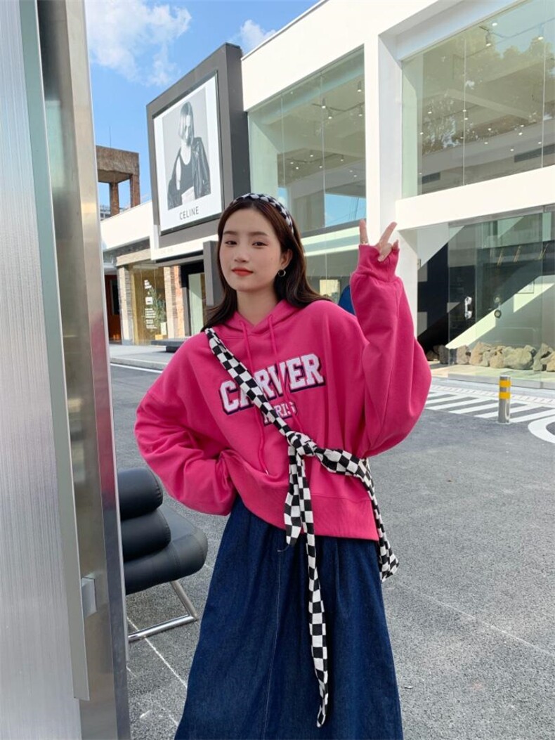 纯韩版休闲字母卫衣，女装卫衣/绒衫，巴黎之夜