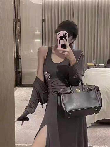 【现货】秋季新款卫衣修身两件套，女装卫衣/绒衫，名依人