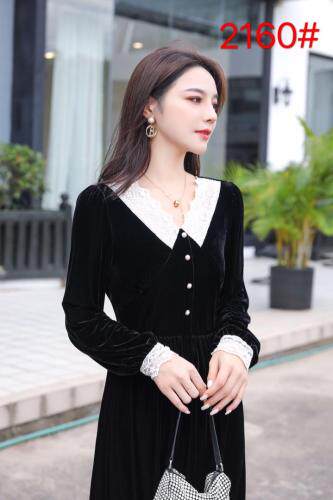 手感面料的丝绒连衣裙，女装连衣裙，罗兰春天