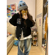 黑色