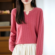 2025年秋季时尚百搭通勤简约休闲剪刀领格纹，女装针织衫/毛衣，大美人包芯纱店