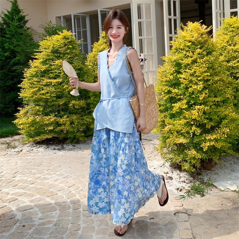 蓝色温柔穿搭甜美无袖上衣套装女夏新款显瘦碎花半身裙森系两件套,女装套装/套裙,2C118