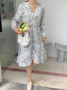 现货 写意印花连衣裙图片