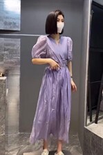 夏季新款洋气气V领腰盘扣设计连衣裙，女装连衣裙，L·H·X