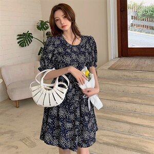 2021夏季新款女装碎花A字裙中长款连衣裙图片