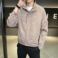 藕粉色