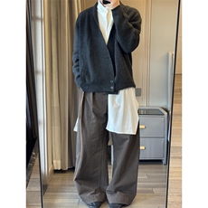 灰色