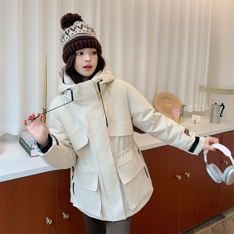 现货已出时尚显瘦黄色羽绒冲锋衣女冬季保暖外套,女装羽绒服,乐吉娜