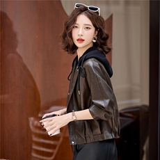 2025年秋季新款现货休闲时尚皮衣外套搭配针织帽子(帽子可脱卸），女装皮衣，臻衣坊