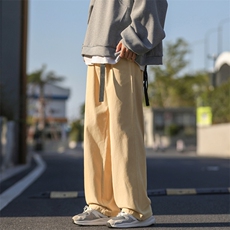 卡其色