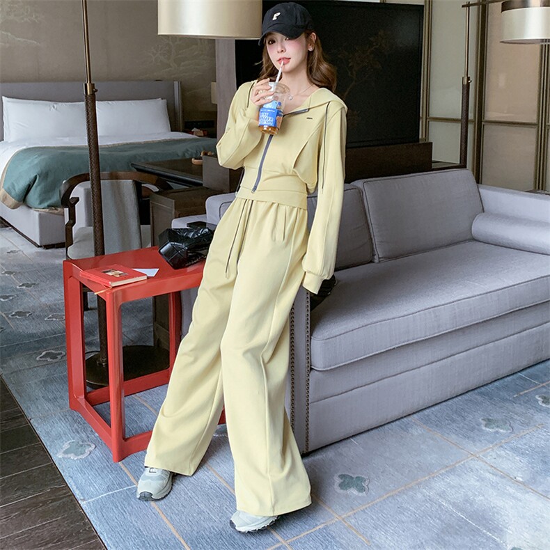 今年流行黄色吊带连帽卫衣套装女2025春新款休闲显瘦阔腿裤三件套,女装套装/套裙,2C305