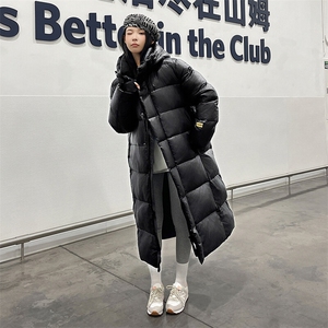 冬季新标钻石黑金防风抗寒长款羽绒服情侣款图片