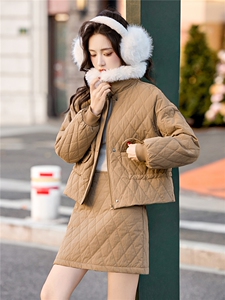 复古菱格羽绒服套装裙女2025冬季新款超好看气质毛领收腰两件套图片
