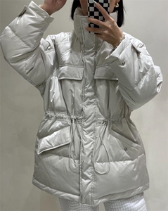 短款抽绳羽绒服图片