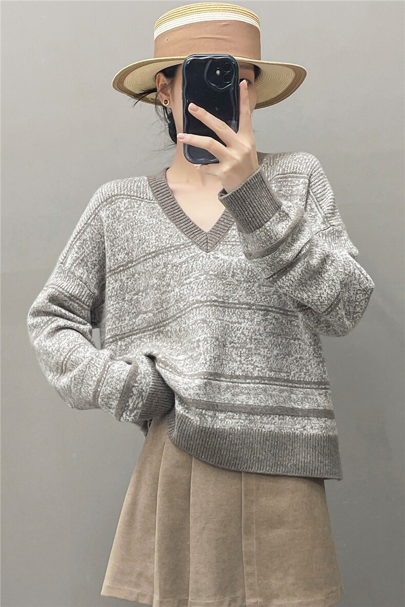 HE|花式纱条纹加厚baby山羊绒衫女V领拼色毛衣宽松针织衫上衣，女装针织衫/毛衣，织绒羊