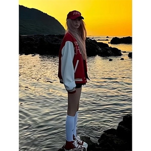 【现货】DW1013-P95美式红色珍珠棒球服外套多巴胺穿搭夹克情侣潮图片