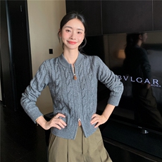 2025舒适百搭简约秋冬新款圆领短款长袖针织衫，女装羊绒衫，玛卡隆羊绒