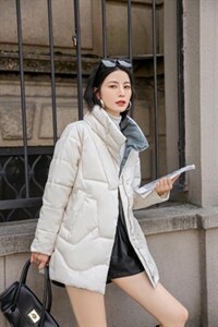 现货羽绒服图片