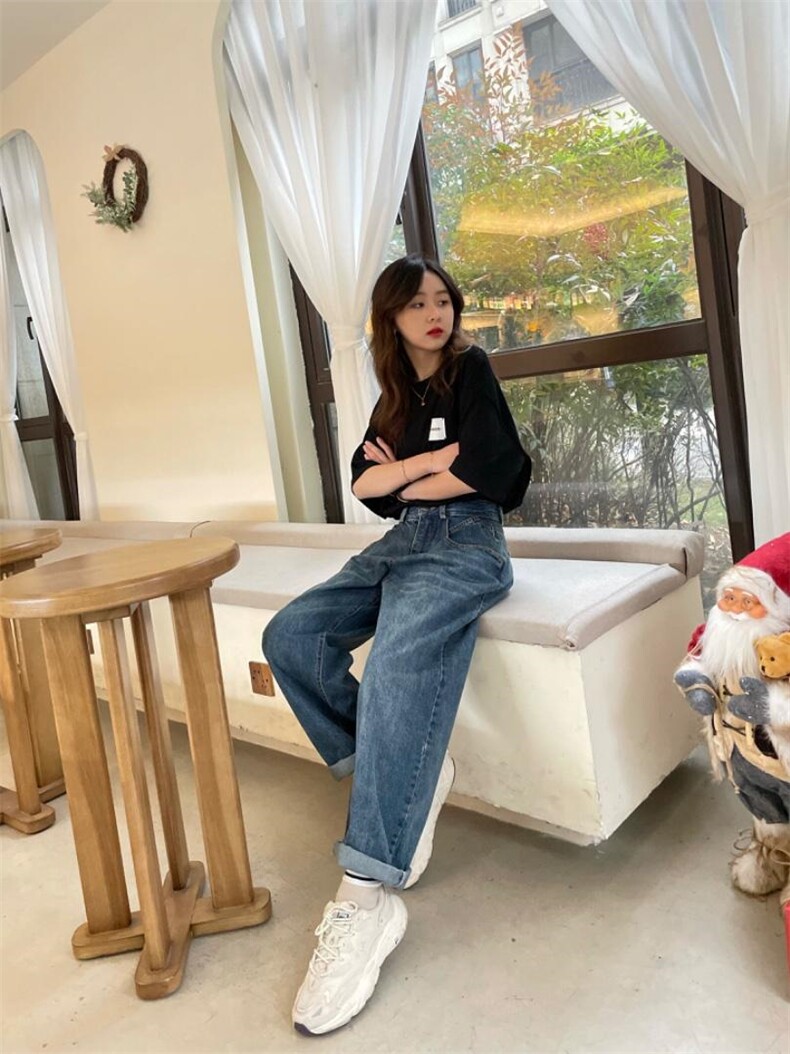 春季新款直筒牛仔裤，女装牛仔裤，玫瑰共和国