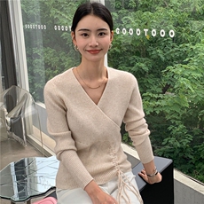 2025秋冬百搭时尚简约v领抽绳上衣，女装羊绒衫，玛卡隆羊绒
