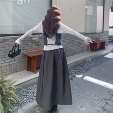 灰色日系温柔学院风套装女2025秋季简约百搭吊带T恤半身裙三件套，女装套装/套裙，2C239