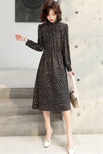 2021春季新款简约时尚荷叶边中长款收腰显瘦碎花连衣裙，女装连衣裙，依万里