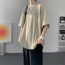 淡绿色
