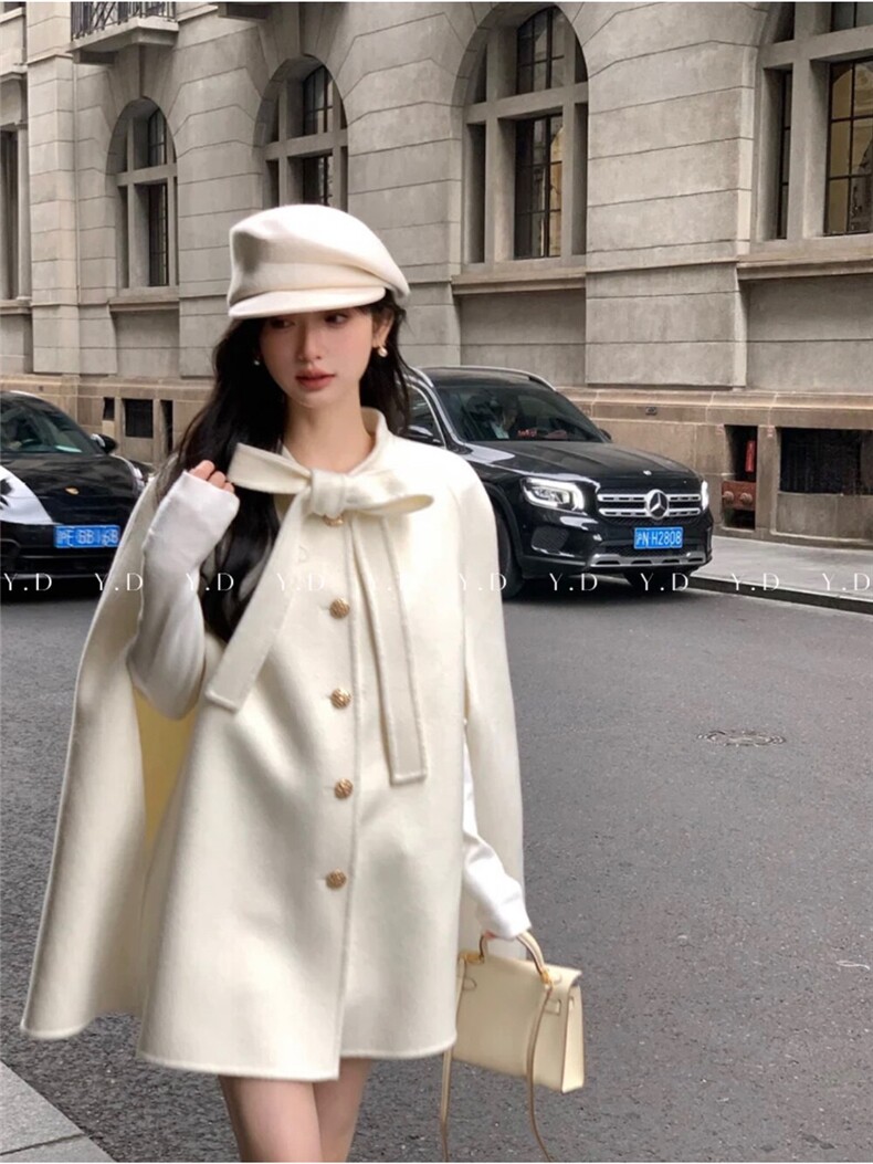 【依嘟】富家千金风斗篷大衣蝴蝶结宽松羊毛外套（含89.6%绵，女装双面呢大衣，依嘟服饰