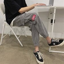 灰色