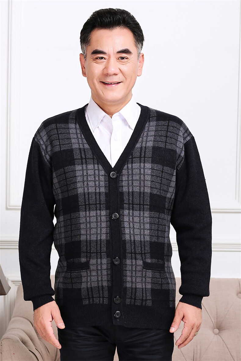 2024秋冬新款中老年男款V领格子纽扣开衫,男装羊绒开衫,衣恋羊绒